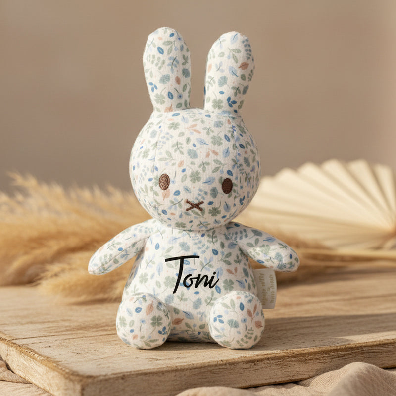 Kuscheltier Hase Lucky Leaves all-over-print, 20 cm x Miffy