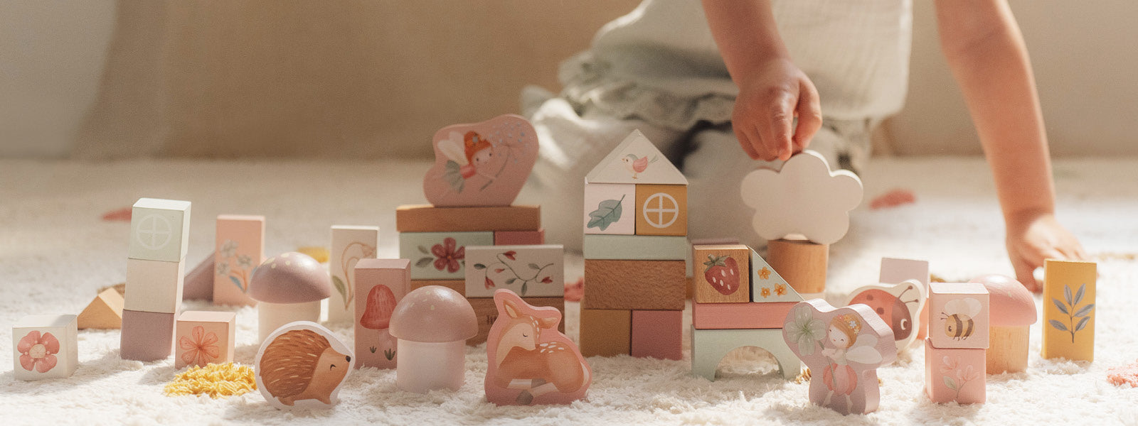 Holzbausteine, Stapelsteine & Lernbausteine – Spielspaß für Kinder
