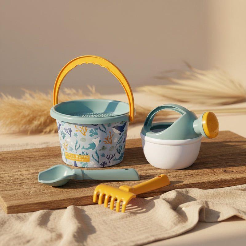 Strandset mit Eimer, Gießkanne, Harke und Schaufel für Kinder
