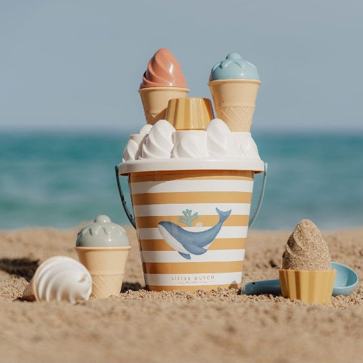 Eimer-Set Eiscreme für Kinder ab 18 Monaten – Sandspielzeug in Blau