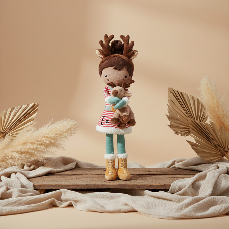 Kuschelpuppe Winter Evi 35 cm – Weiche Stoffpuppe für Kinder