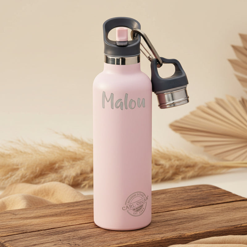 Personalisierte rosa Edelstahl Trinkflasche mit 700 ml Fassungsvermoegen fuer warme und kalte Getraenke im Alltag, Sport und unterwegs
